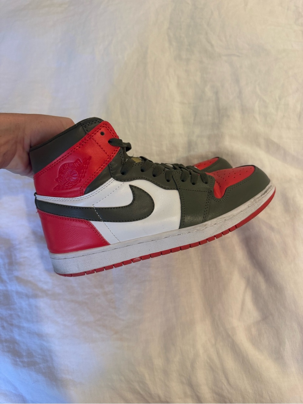 Nike Air Jordan 1 Mid Chile Red Black White Men’s Size 8.5